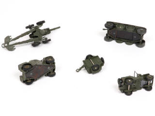 Lot 247 - DINKY TOYS (FRANCE) (5)