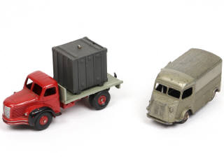 Lot 244 - DINKY TOYS (FRANCE) (2)