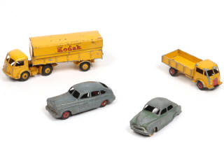 Lot 246 - DINKY TOYS (FRANCE) (4)