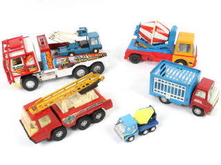 Lot 87 - DIVERS (6)