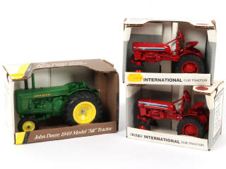 Lot 59 - ERTL (USA) (3)