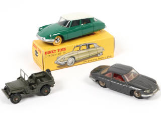 Lot 194 - DINKY TOYS (FRANCE) (3)