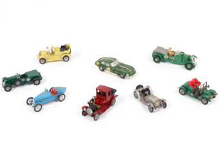 Lot 260 - DIVERS (GB) (8)