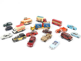 Lot 274 - DIVERS (18)