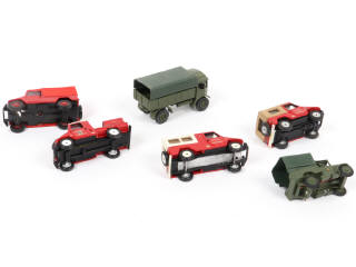 Lot 261 - DIVERS (6)