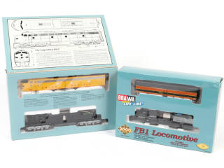 Lot 42 - PROTO 2000 SERIES 'HO' (2)