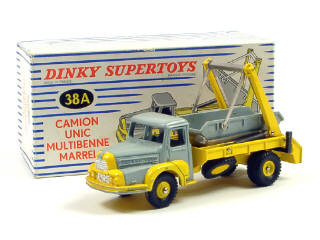 Lot 705 - DINKY TOYS FRANCE (1)