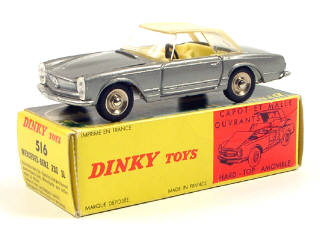 Lot 648 - DINKY TOYS (FRANCE) (1)