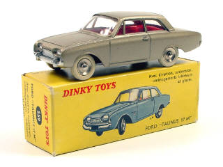 Lot 618 - DINKY TOYS (FRANCE) (1)