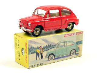 Lot 650 - DINKY TOYS FRANCE (1)