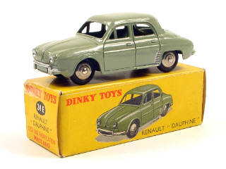 Lot 599 - DINKY TOYS (FRANCE) (1)