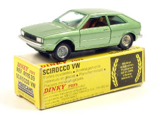 Lot 691 - DINKY TOYS FRANCE (1)