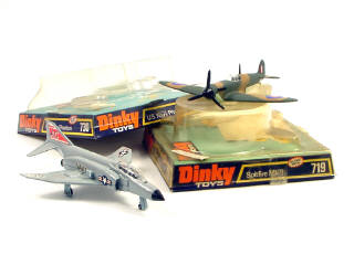Lot 838 - DINKY TOYS GB (2)