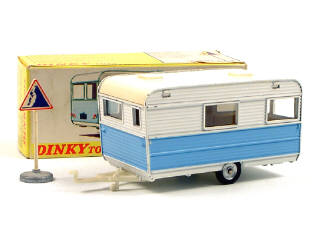Lot 720 - DINKY TOYS FRANCE (1)