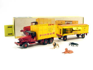Lot 741 - DINKY TOYS FRANCE (1)