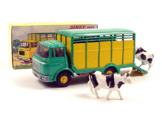 Lot 730 - DINKY TOYS FRANCE (1)