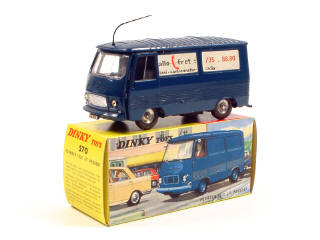Lot 724 - DINKY TOYS (FRANCE) (1)