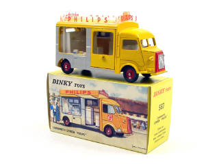 Lot 733 - DINKY TOYS FRANCE (1)
