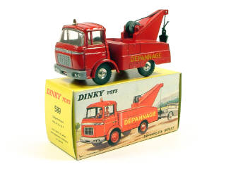 Lot 729 - DINKY TOYS FRANCE (1)