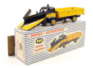 Lot 812 - DINKY TOYS GB (1)