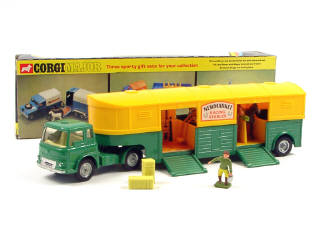 Lot 566 - CORGI TOYS (GB) (1)
