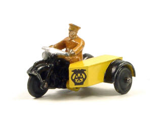 Lot 802 - DINKY TOYS GB (1)