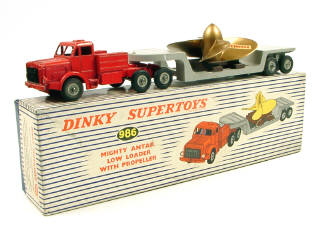 Lot 809 - DINKY TOYS GB (1)