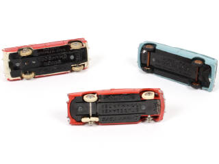 Lot 223 - DINKY TOYS (FRANCE) (3)