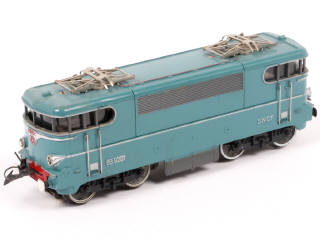 Lot 42 - HORNBY 'O' (FRANCE) (1)