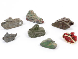 Lot 273 - DIVERS (7)