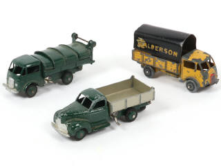 Lot 226 - DINKY TOYS (FRANCE) (3)