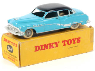 Lot 197 - DINKY TOYS (FRANCE) (1)
