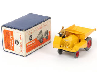 Lot 255 - DINKY TOYS (GB) (1)