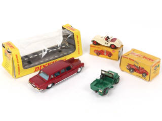 Lot 267 - DINKY TOYS (GB) (3)
