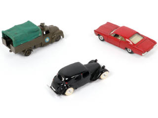 Lot 274 - DIVERS (3)