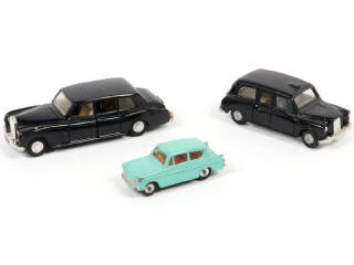 Lot 174 - DINKY TOYS (GB) (3)