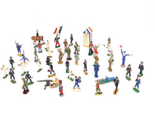 Lot 18 - DIVERS (46)