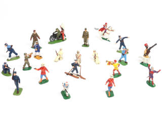 Lot 12 - DIVERS (22)