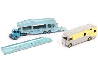 Lot 154 - DINKY TOYS (GB) (2)