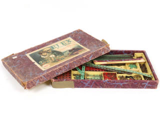 Lot 110 - DIVERS (5)