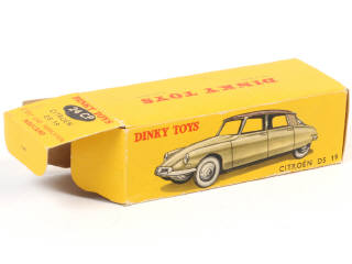 Lot 206 - DINKY TOYS (FRANCE) (1)