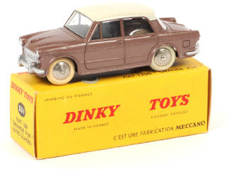 Lot 230 - DINKY TOYS (FRANCE) (1)