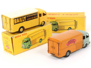 Lot 155 - DINKY TOYS (GB) (2)