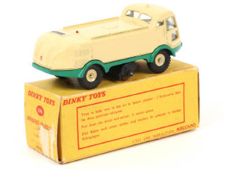 Lot 246 - DINKY TOYS (FRANCE) (1)