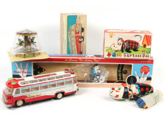Lot 60 - DIVERS (4)
