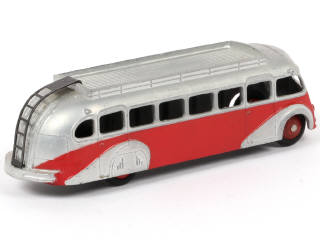 Lot 211 - DINKY TOYS (FRANCE) (1)