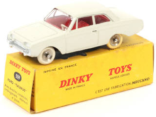 Lot 227 - DINKY TOYS (FRANCE) (1)