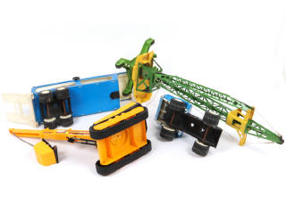 Lot 56 - DIVERS (4)