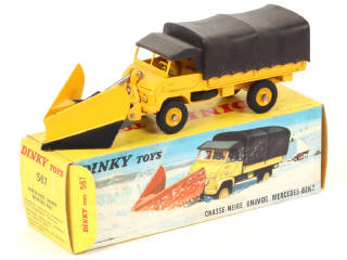 Lot 230 - DINKY TOYS (FRANCE) (1)