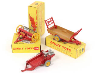 Lot 177 - DINKY TOYS (GB) (3)